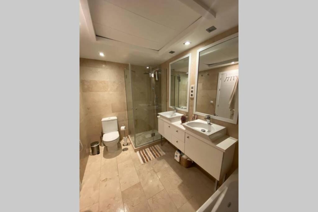 Casares Del Mar Luxury Apartment Malaga Bagian luar foto