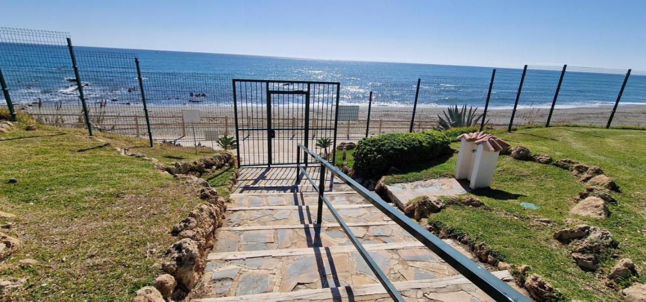 Casares Del Mar Luxury Apartment Malaga Bagian luar foto