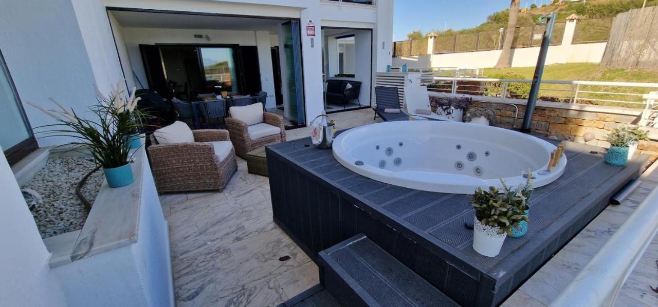 Casares Del Mar Luxury Apartment Malaga Bagian luar foto