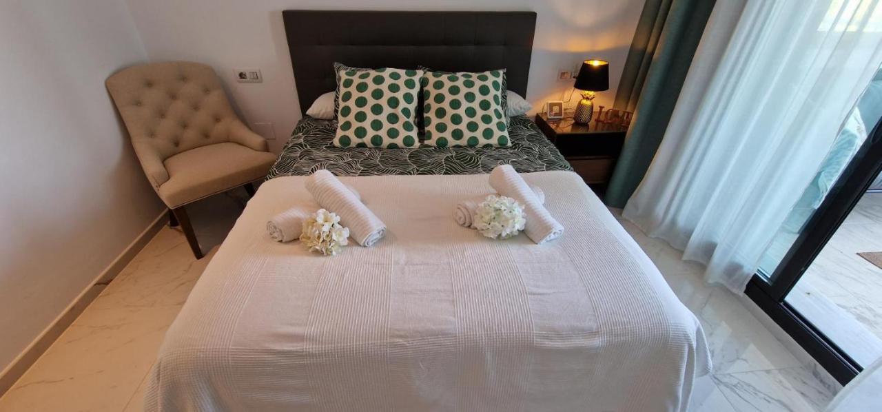 Casares Del Mar Luxury Apartment Malaga Bagian luar foto